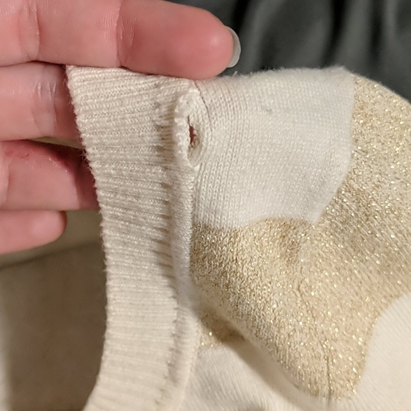 Gold Sweater - Picture 5 of 5